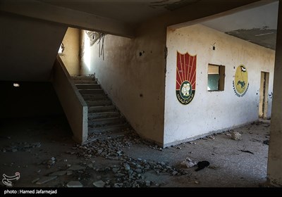 آثار ویرانی های و تخریب یکی از مدارس بر اثر جنگ با تروریست های تکفیری داعش در شهر القصیر کشور سوریه