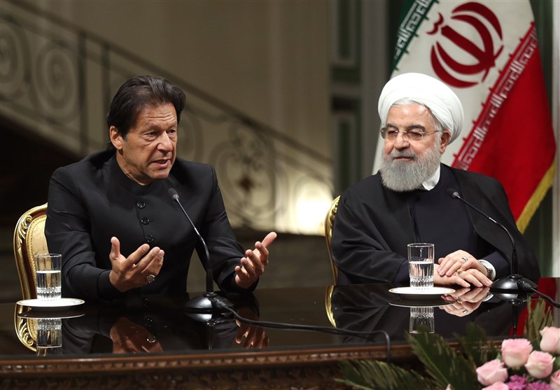 تاکید رؤسای جمهور ایران و پاکستان بر محکومیت هرگونه تبعیض و فشار بر مسلمانان