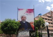 جمعآوری بنرهای استقبال از سفر رئیس جمهور در کردستان+فیلم