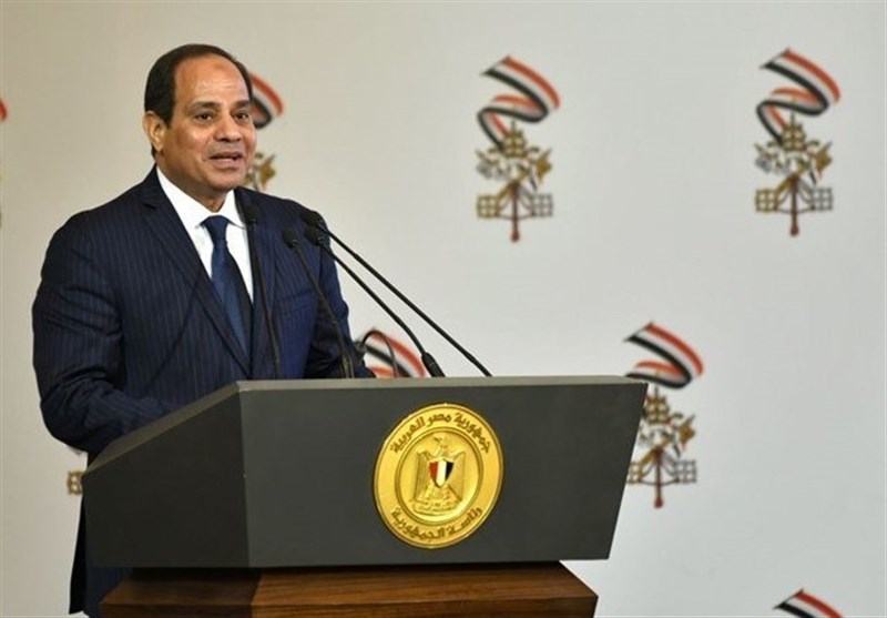 السیسی: مصر علاقه‌مند به حل صلح آمیز بحران لیبی است