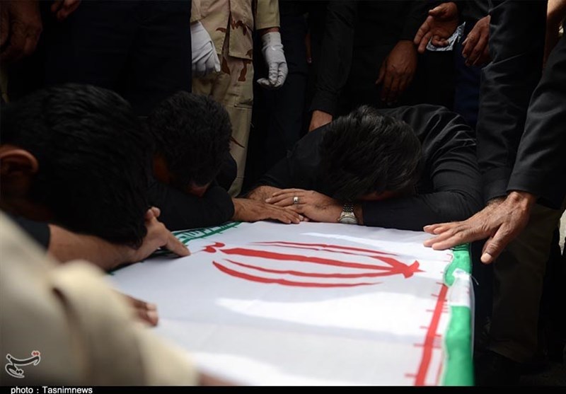 تشییع و تدفین پیکرهای مطهر 7 شهید گمنام در 3 استان