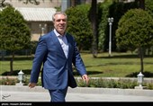 Minister Invites Foreign Tourists to Visit Iran