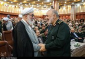 سرلشکر حسین سلامی فرمانده کل سپاه و حجت‌الاسلام محمدی گلپایگانی رئیس دفتر مقام معظم رهبری در مراسم تودیع و معارفه فرمانده کل سپاه پاسداران انقلاب اسلامی