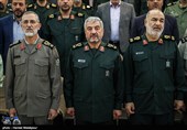 سرلشکر حسین سلامی فرمانده کل سپاه، سرلشکر محمدعلی جعفری فرمانده قرارگاه فرهنگی و اجتماعی حضرت بقیه‌الله(عج) و سردار محمد شیرازی رئیس دفتر نظامی فرمانده کل قوا در مراسم تودیع و معارفه فرمانده کل سپاه پاسداران انقلاب اسلامی