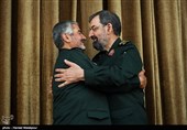 سرلشکر محسن رضایی و سرلشکر محمدعلی جعفری فرمانده قرارگاه فرهنگی و اجتماعی حضرت بقیه‌الله(عج) در مراسم تودیع و معارفه فرمانده سپاه پاسداران انقلاب اسلامی