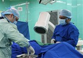 عمل جراحی دیسک کمر با لیزر برای نخستین بار در خراسان جنوبی انجام شد