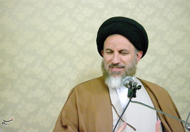 آیت الله‌ملک حسینی: مقام معظم رهبری راه درست و جریان‌های انحرافی را برای همه تببین کرده‌اند