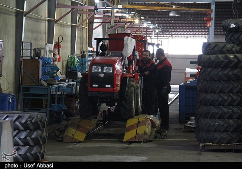 خط تولید تراکتور استان کردستان تعطیل شد