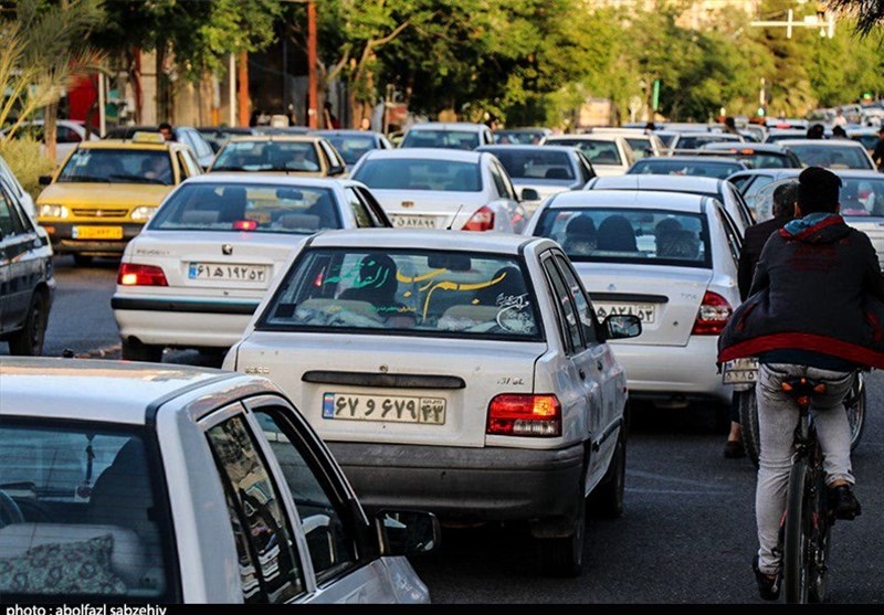 ترافیک سنگین در باند جنوبی آزادراه کرج - قزوین/تردد در کرج چالوس روان و عادی است
