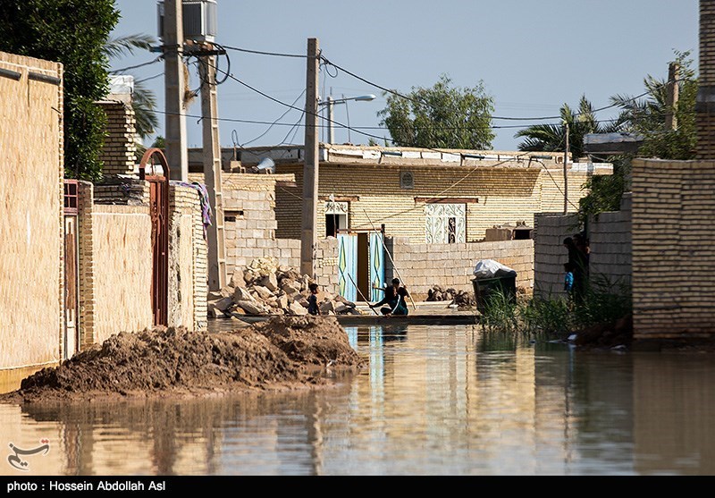 تا شرایط بحرانی نشده به داد سیل‌زدگان خوزستان برسید + فیلم