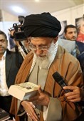 بازدید رهبر معظم انقلاب اسلامی از نمایشگاه کتاب تهران