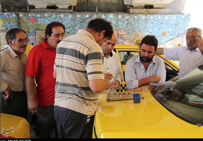نرخ کرایه تاکسی در ایلام افزایش نیافته است؛ اقدام رانندگان غیرقانونی است