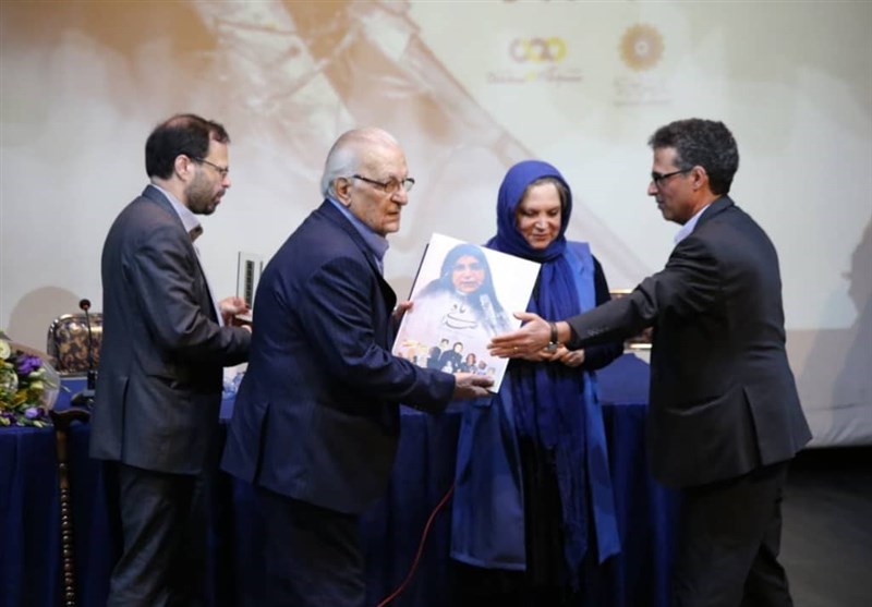مدیر شبکه مستند: هنرمندان دوبله نقش مهمی در حفظ زبان فارسی دارند