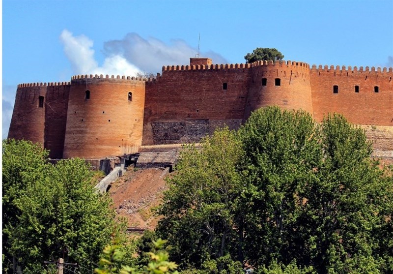 Qamchaqai Castle in Iran&apos;s Western Province of Kurdistan