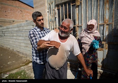 ارائه خدمات توانبخشی در مناطق سیل‌زده گلستان