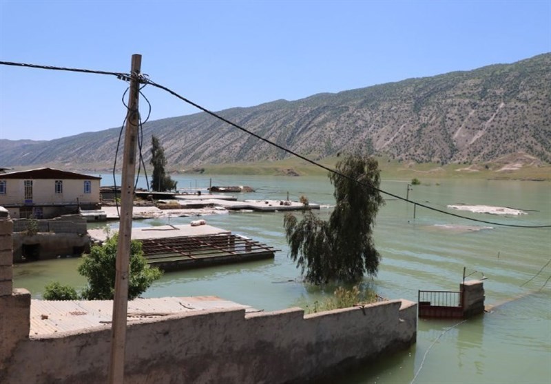 لرستان|برق روستاهای سیل‌زده رودبار کوهدشت وصل شد