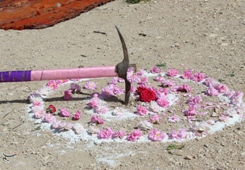 سرپرست وزارت آموزش‌وپرورش کلنگ دبستان روستای«وره‌زرد» پلدختر را به زمین می‌زند