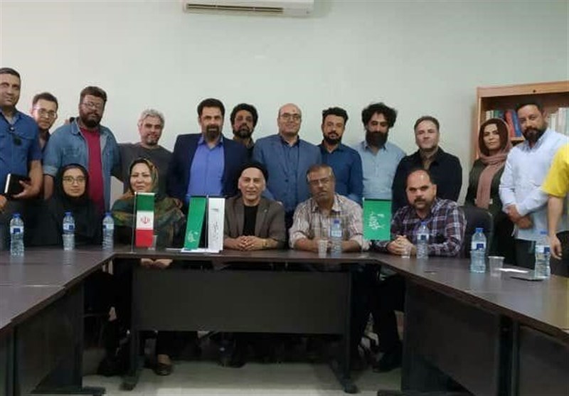 حمیدرضا آذرنگ «جشنواره ملی تئاتر فتح خرمشهر» را با سفر اروند آغاز کرد