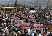 Iranian Friday Prayers March in Support of SNSC&apos;s Decision