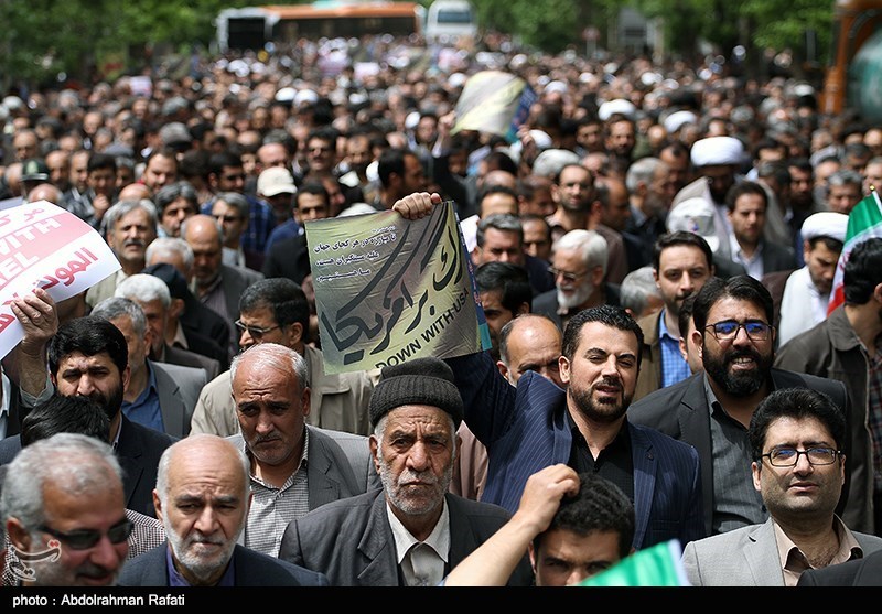 Iranian Friday Prayers March in Support of SNSC&apos;s Decision 