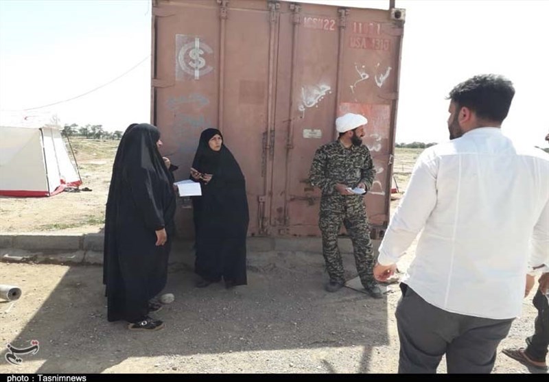 خدمات گروه‌های جهادی آرامشی بر آلام سیل‌زدگان خوزستان؛ حضورمان لبیک به فرمان مقام معظم رهبری است
