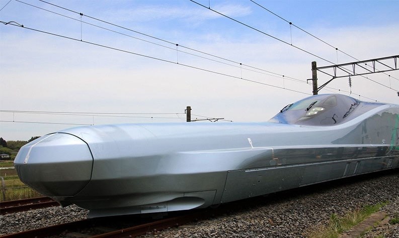 جاپان میں دنیا کی تیز ترین بلٹ ٹرین متعارف+تصویر