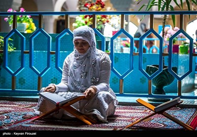 People Gather to Recite Quran in Iran's Kurdistan