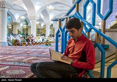 People Gather to Recite Quran in Iran's Kurdistan