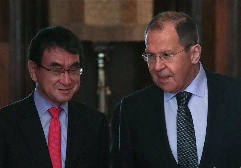 توافق روسیه-ژاپن برای ادامه کار به روی پیمان صلح/ نگرانی مسکو از اقدامات آمریکا در منطقه