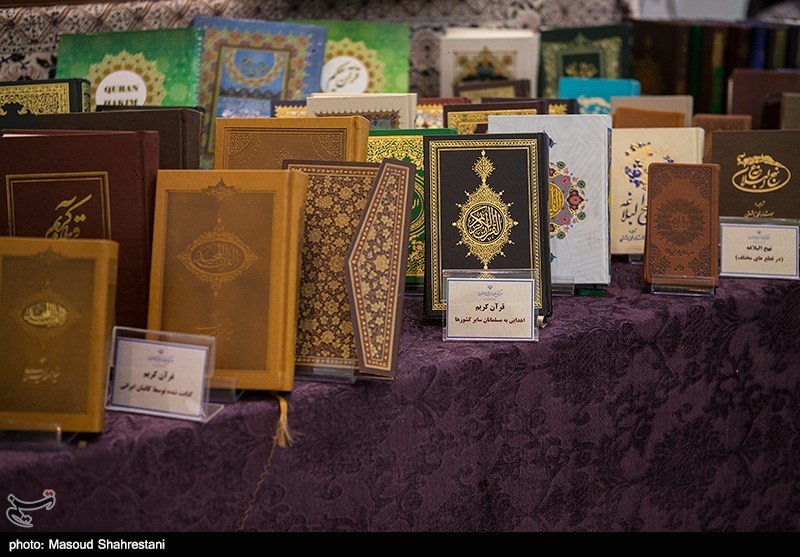اهواز|ترکیب مفاهیم دینی با هنر در نمایشگاه قرآن بسیار ارزشمند است