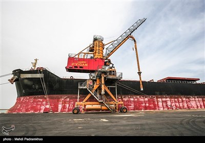 بر اساس گفته های مدیرعامل سازمان بنادر و دریانوردی خوزستان از ابتدای سال تاکنون 46 فروند کشتی در زمینه کالای اساسی تخلیه شده که نسبت به مدت مشابه ۹۲ درصد رشد دارد