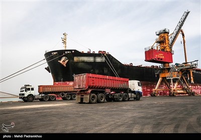 بر اساس گفته های مدیرعامل سازمان بنادر و دریانوردی خوزستان از ابتدای سال تاکنون 46 فروند کشتی در زمینه کالای اساسی تخلیه شده که نسبت به مدت مشابه ۹۲ درصد رشد دارد