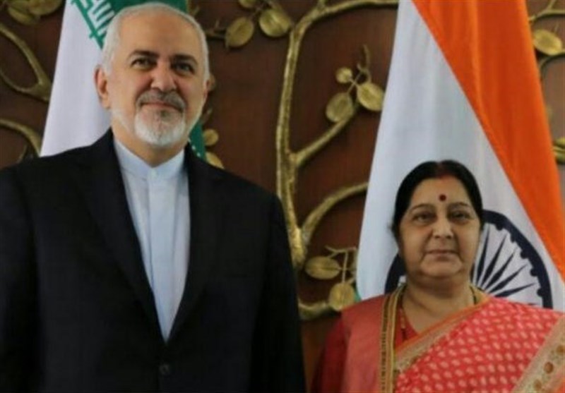 دیدار ظریف با وزیر خارجه هند در دهلی‌نو