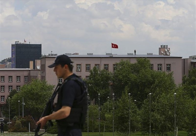 حمله 2 تروریست به مجلس ترکیه