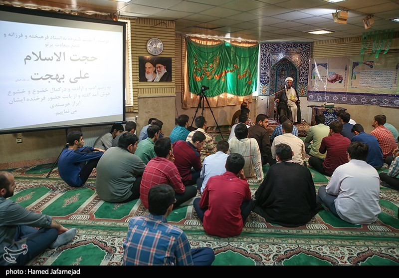 سخنرانی حجت الاسلام و المسلمین علی بهجت در جمع دانش آموزان مدرسه ثامن