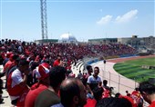 بوشهر| سکوی قهرمانی پرسپولیس در ورزشگاه تختی جم نصب شد