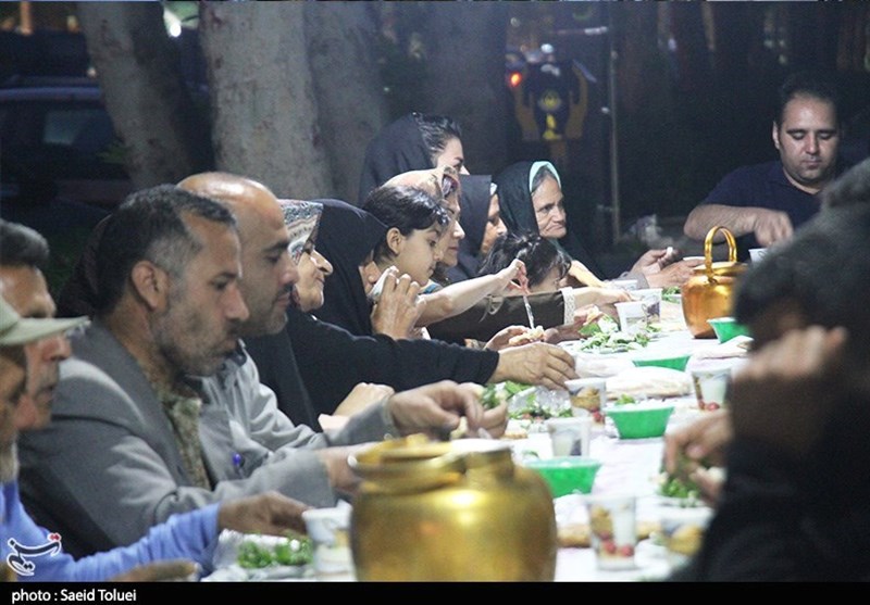 بجنورد| آیین افطاری ساده در خیابان های بجنورد به روایت تصاویر