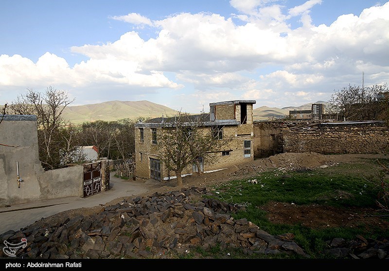 باشماق دهگلان روستای هدف گردشگری می‌شود