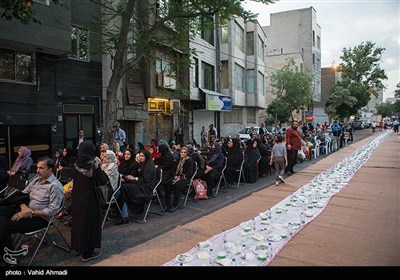 افطاری ساده درخیابان قصرالدشت تهران