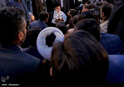 Iranian Poets Meet with Ayatollah Khamenei