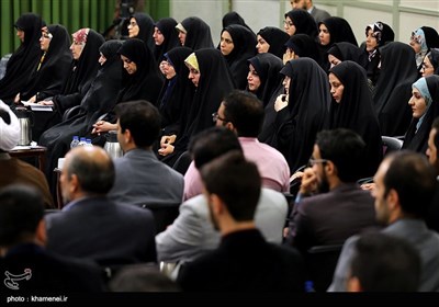 Iranian Poets Meet with Ayatollah Khamenei