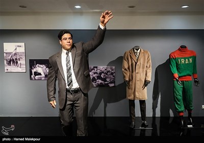 مجسمه پهلوان غلامرضا تختی در موزه ملی ورزش، المپیک و پارالمپیک