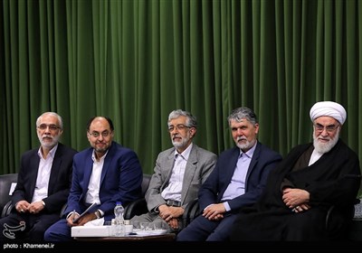 Iranian Poets Meet with Ayatollah Khamenei