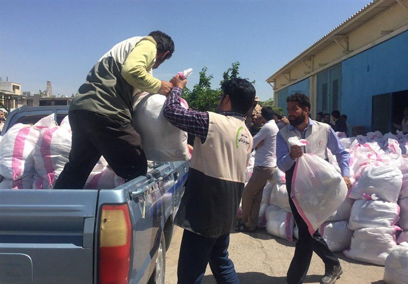 ‌آستان قدس رضوی‌ 10 هزار بسته معیشتی در مناطق سیل‌زده سیستان و بلوچستان توزیع کرد