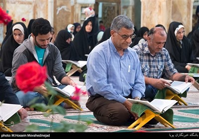 مراسم جزء خوانی قرآن کریم در مشهداردهال کاشان