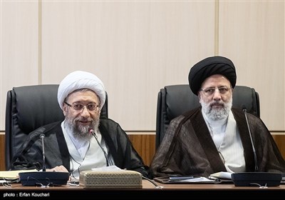  حجت‌الاسلام سیدابراهیم رئیسی رئیس قوه قضائیه و آیت الله آملی لاریجانی در جلسه مجمع تشخیص مصلحت نظام