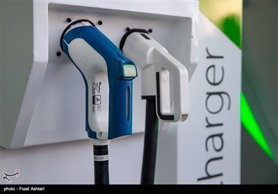  گزارش// "خودروهای برقی" و چالشی به نام قیمت‌های نجومی/ ورود ایران به باشگاه سازندگان خودرو‌های برقی با "اکسیژن" + تصاویر 