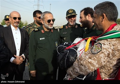 تكاوران،پرش،ميلاد