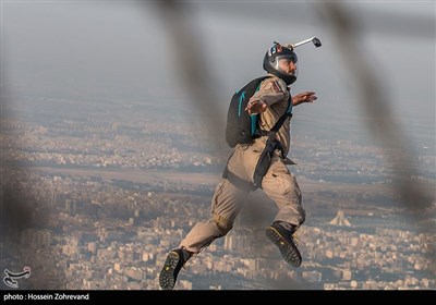 تكاوران،پرش،ميلاد