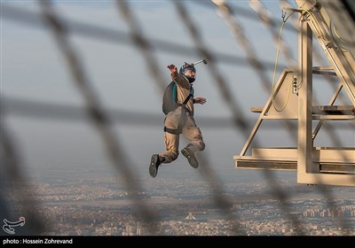 تكاوران،پرش،ميلاد